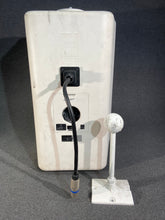 Load image into Gallery viewer, Enc, cue, JBL control 30, white